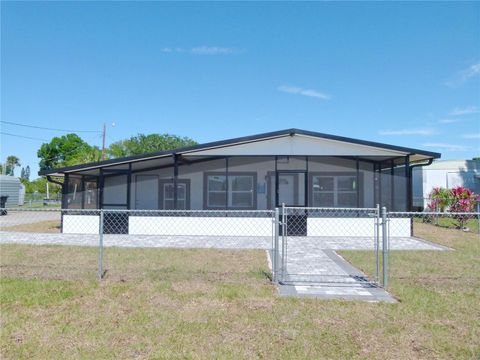 Photo of 2203 SE 8th Avenue, Okeechobee, FL 34974 (MLS # OK225064) Photo of 2203 SE 8th Avenue, Okeechobee, FL 34974 (MLS # OK225064)