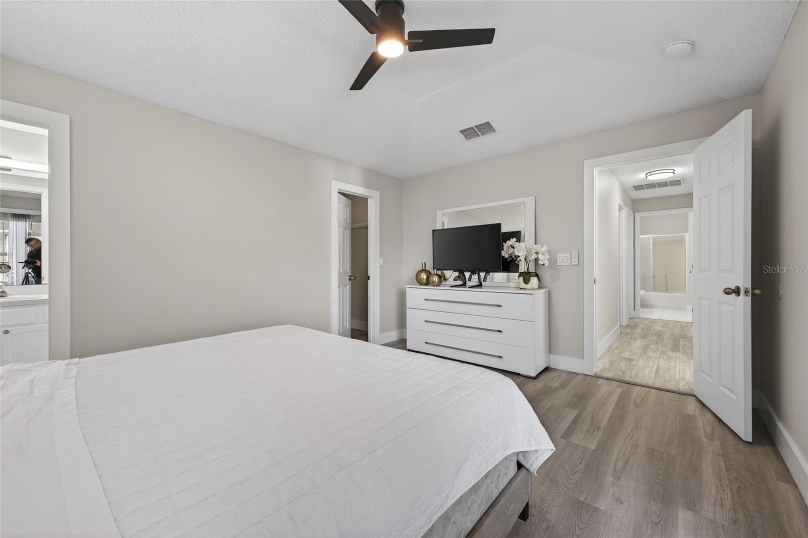 CARIBBEAN COVE - Residential