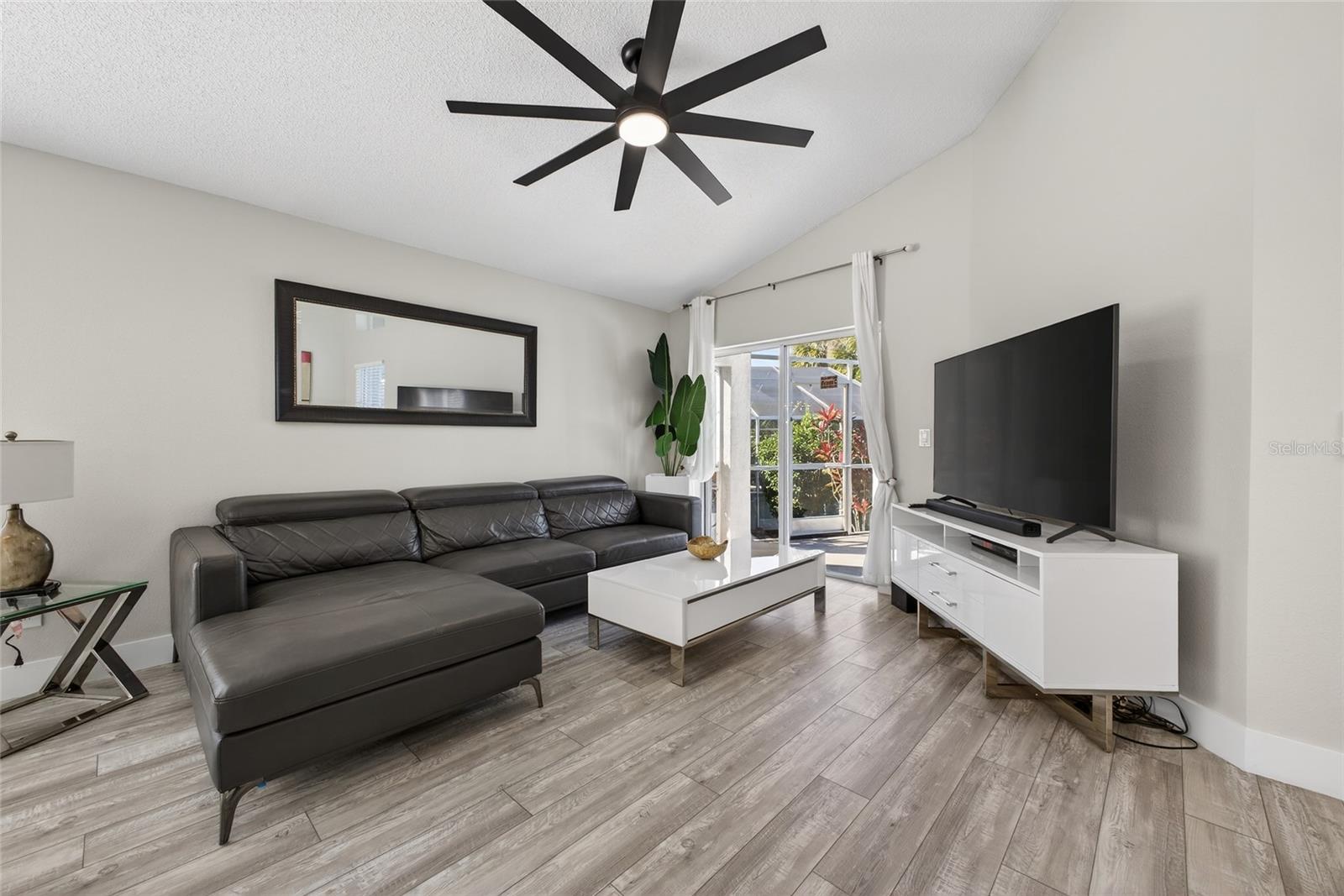 CARIBBEAN COVE - Residential