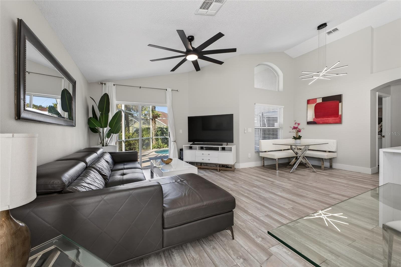 CARIBBEAN COVE - Residential