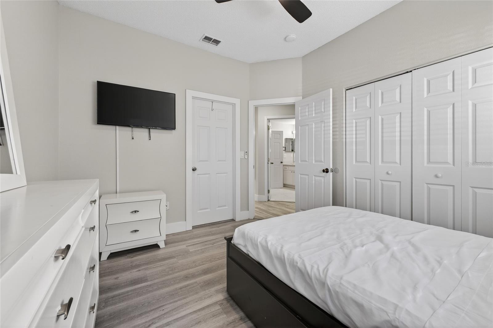 CARIBBEAN COVE - Residential