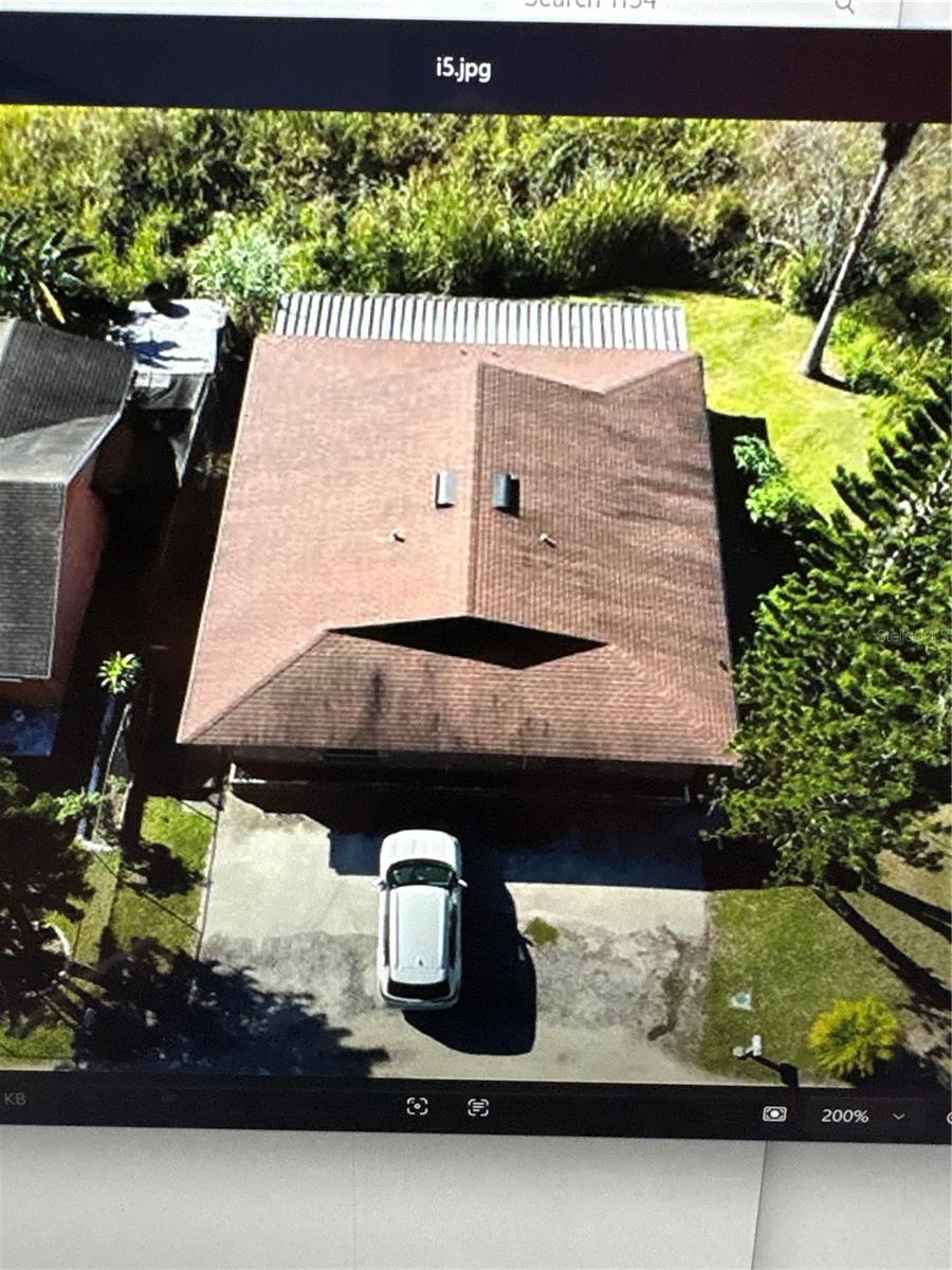 CRYSTAL LAKE ESTATES - Residential Income