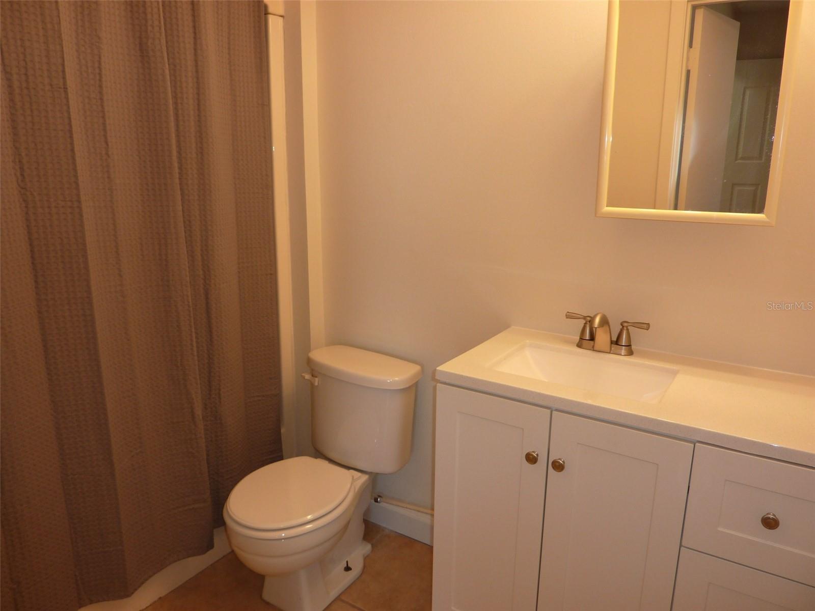 CRYSTAL LAKE ESTATES - Residential Income