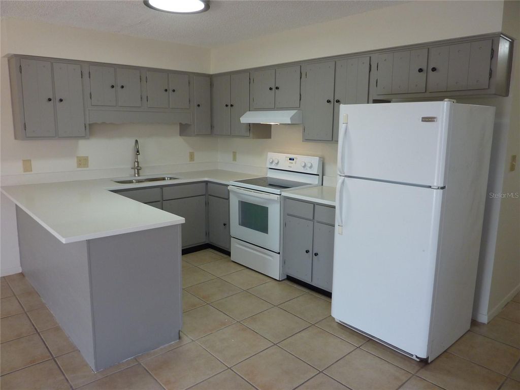 Photo of 1154 Fairway Dr, Lakeland, FL 33801 (MLS # S5145895)