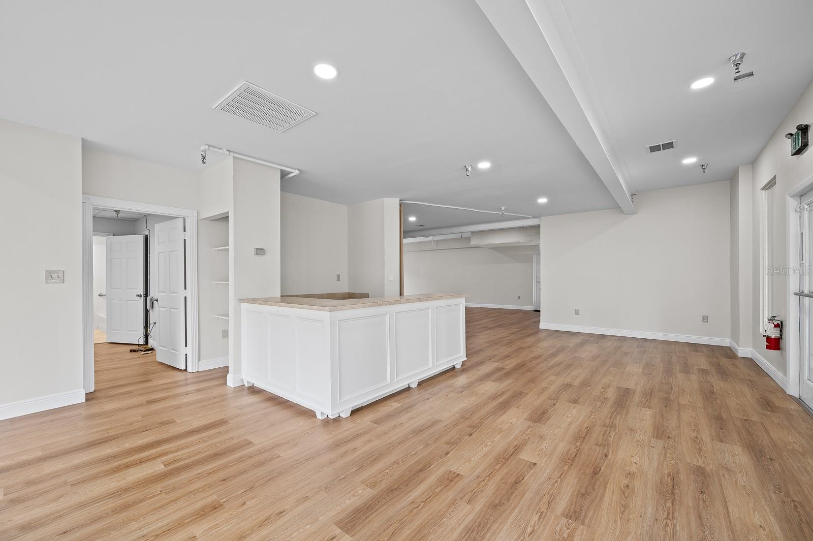 THORNBROOK VILLAGE PH 2 - Commercial Lease