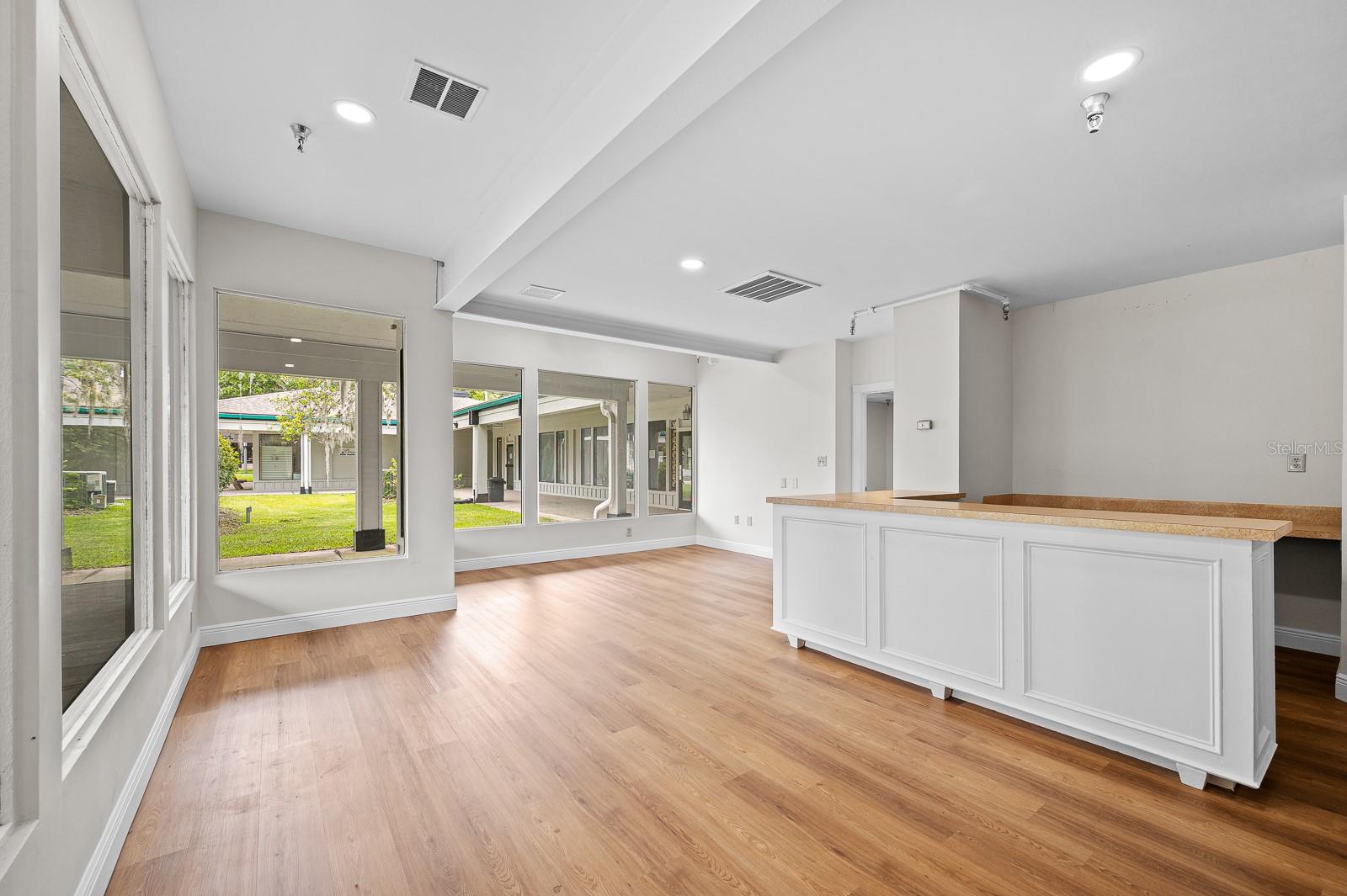 THORNBROOK VILLAGE PH 2 - Commercial Lease