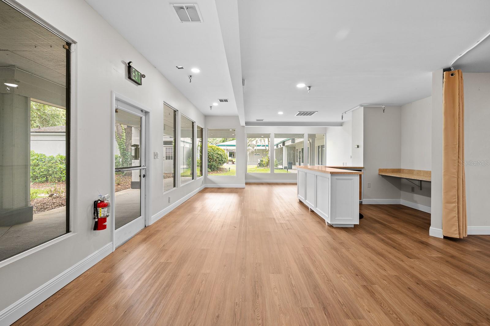 THORNBROOK VILLAGE PH 2 - Commercial Lease