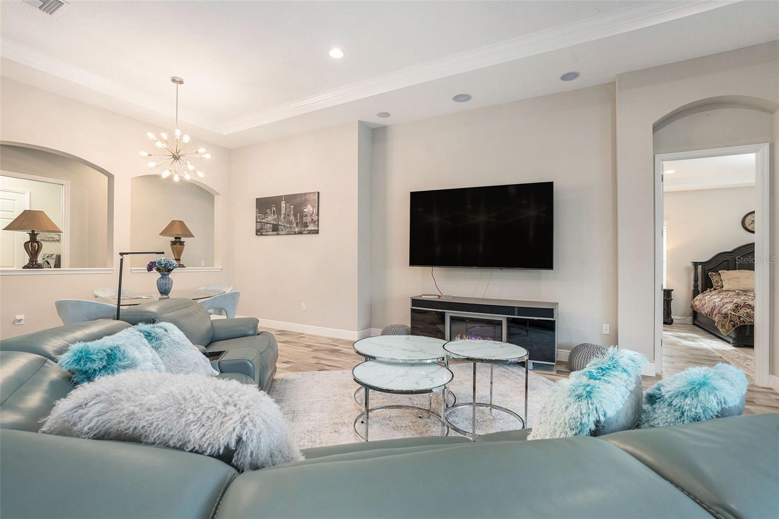 PRISTINE LAKE PRESERVE - Residential