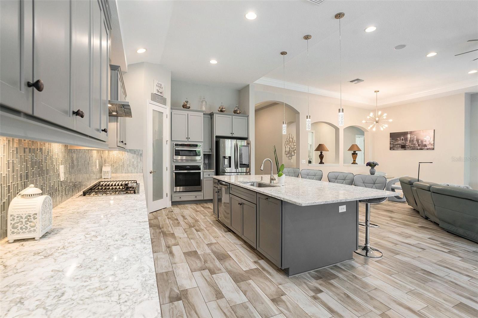 PRISTINE LAKE PRESERVE - Residential