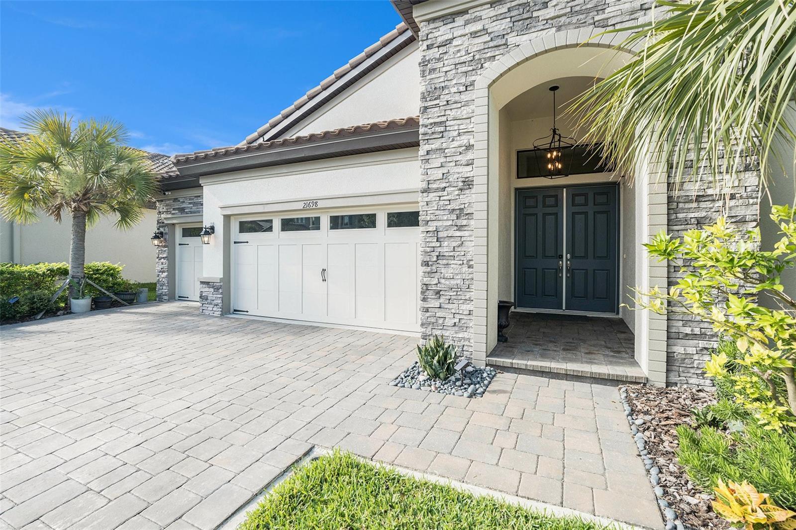 PRISTINE LAKE PRESERVE - Residential