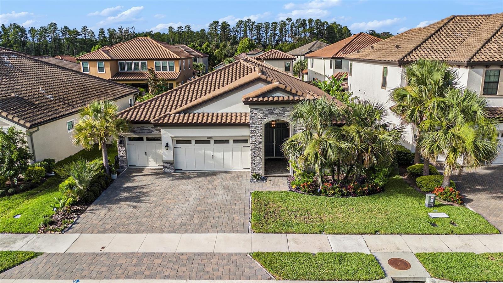 PRISTINE LAKE PRESERVE - Residential