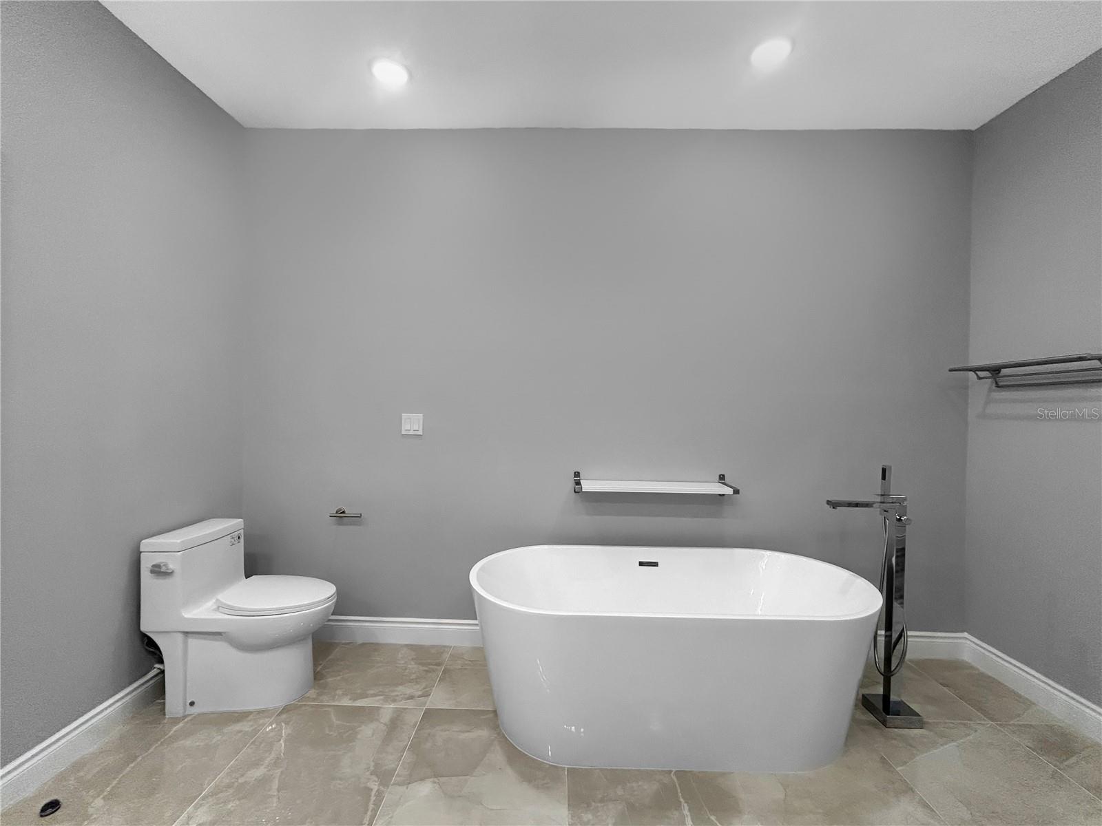 PROVIDENCE GOLF COMMUNITY FAIRWAY VILLAS - Residential