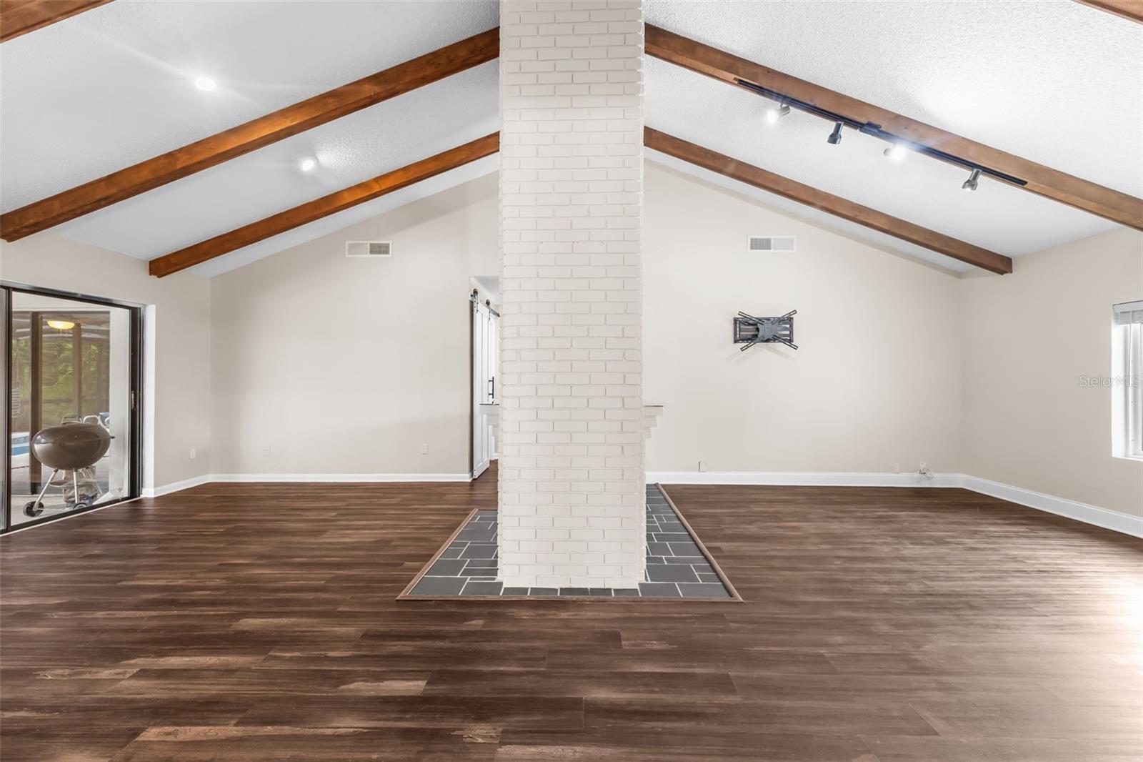 ENISWOOD UNIT II A - Residential