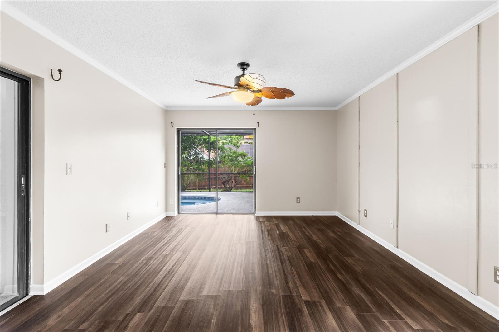 ENISWOOD UNIT II A - Residential