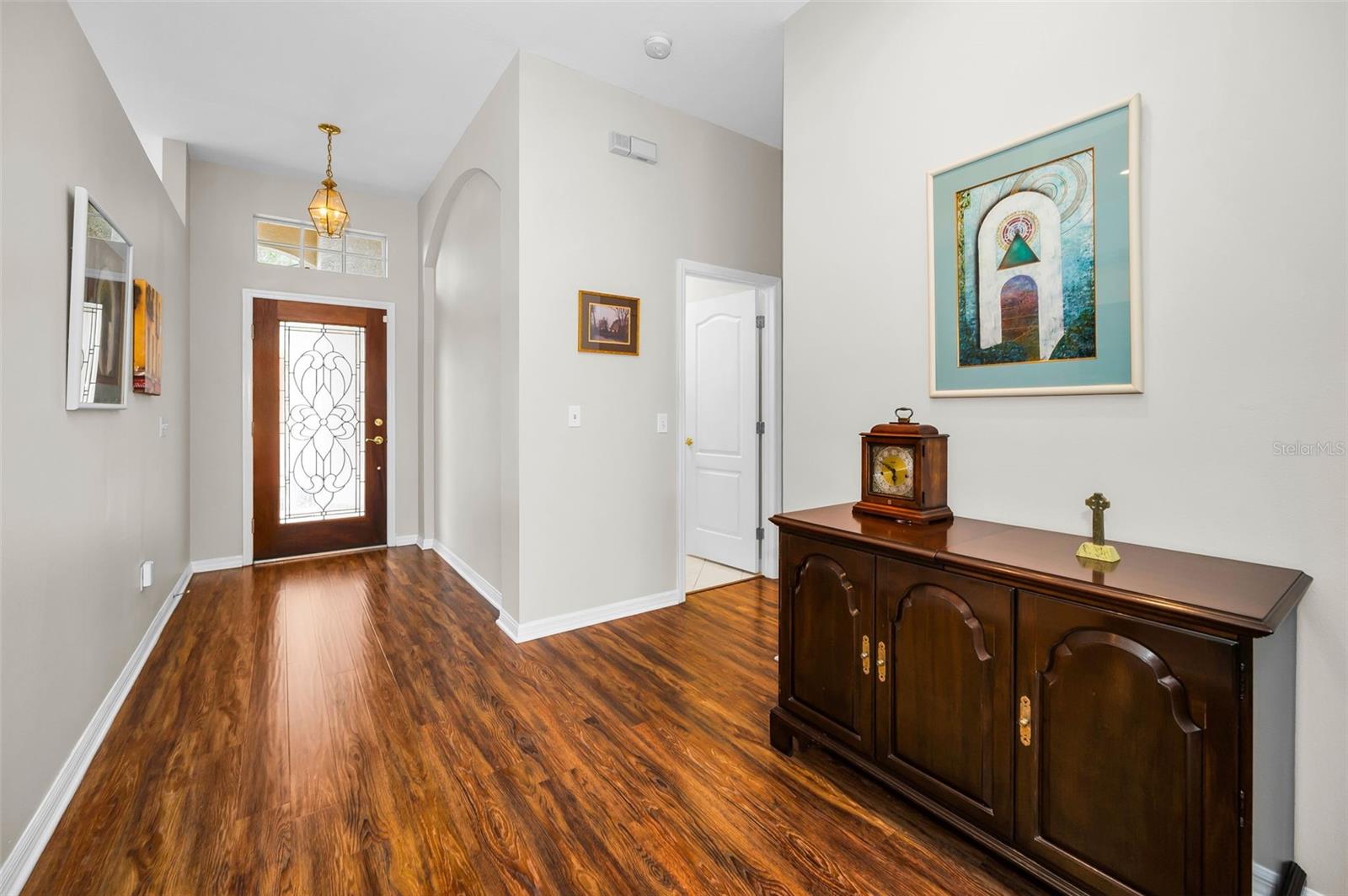 1528 RIVERDALE DRIVE