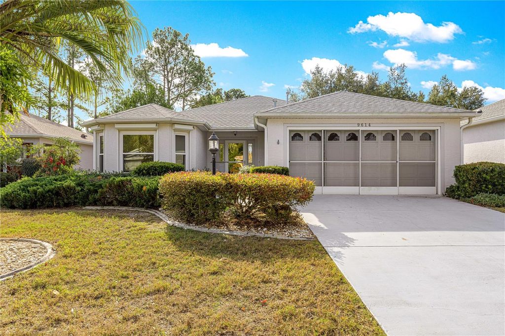 Photo of 9614 SW 93rd Loop, Ocala, FL 34481 (MLS # OM715957)