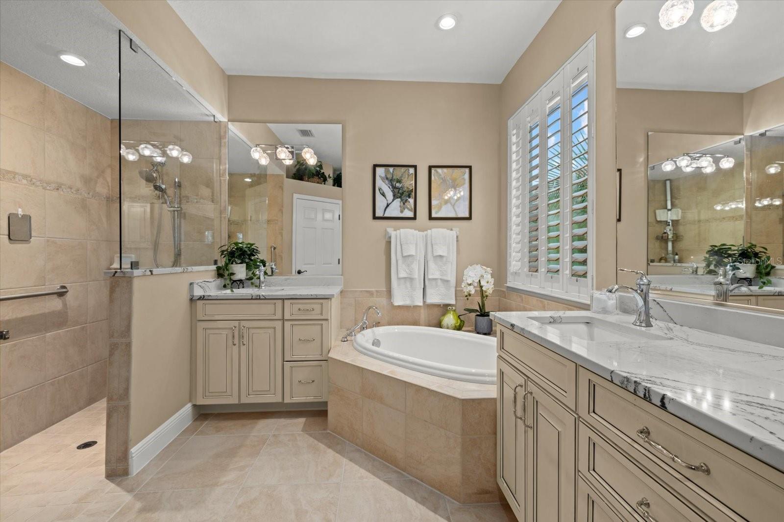 LAKEWOOD RANCH COUNTRY CLUB VILLAGE - Residential