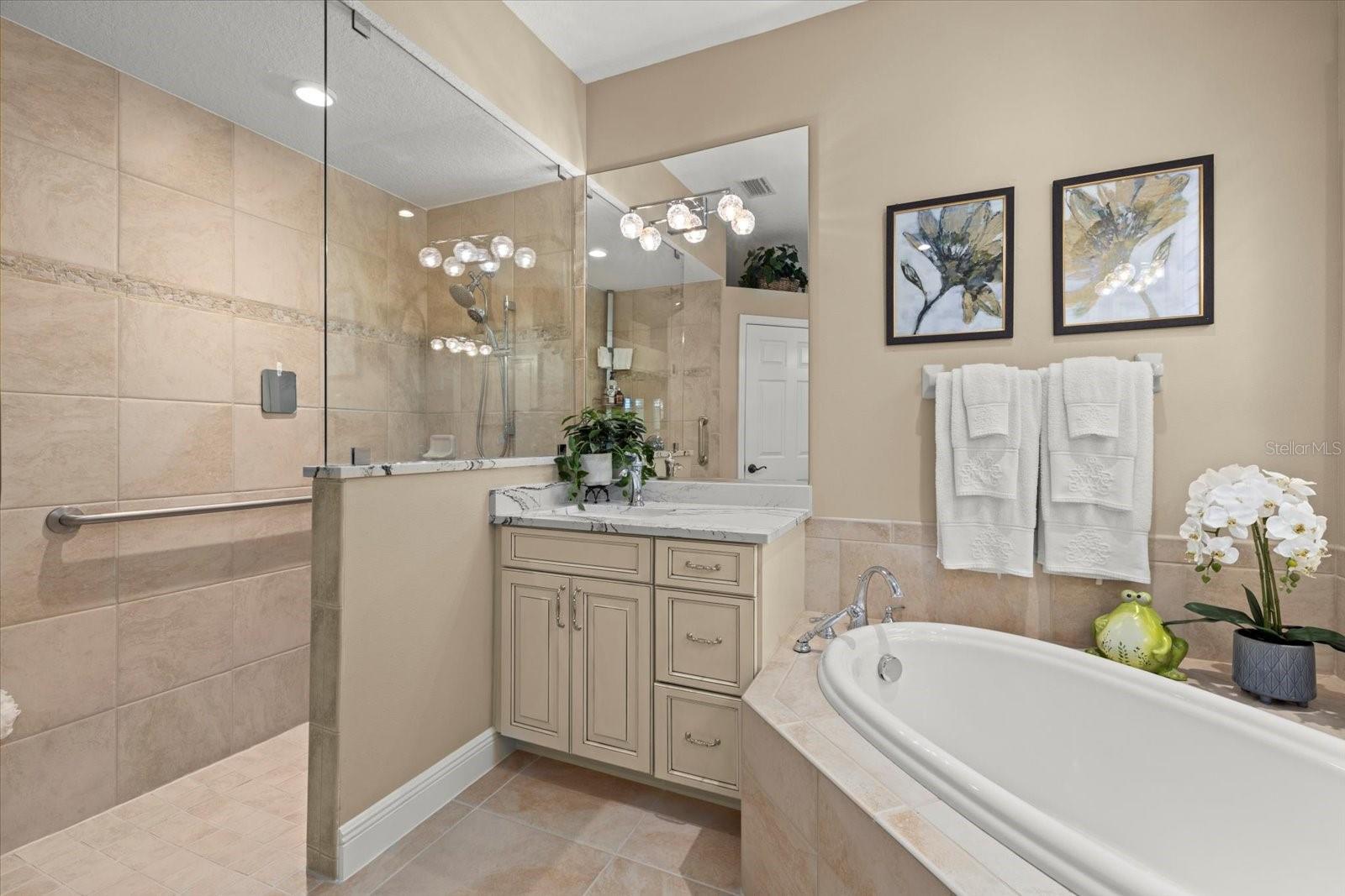 LAKEWOOD RANCH COUNTRY CLUB VILLAGE - Residential