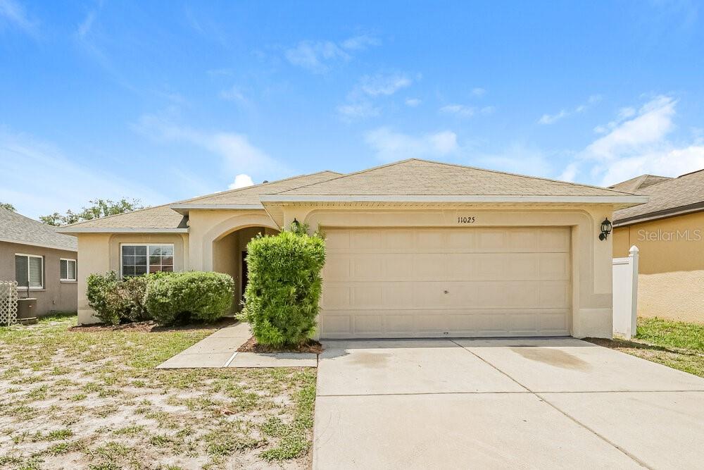 Photo 1 of 16 — 11025 WHITTNEY CHASE DRIVE, RIVERVIEW, FL 33579