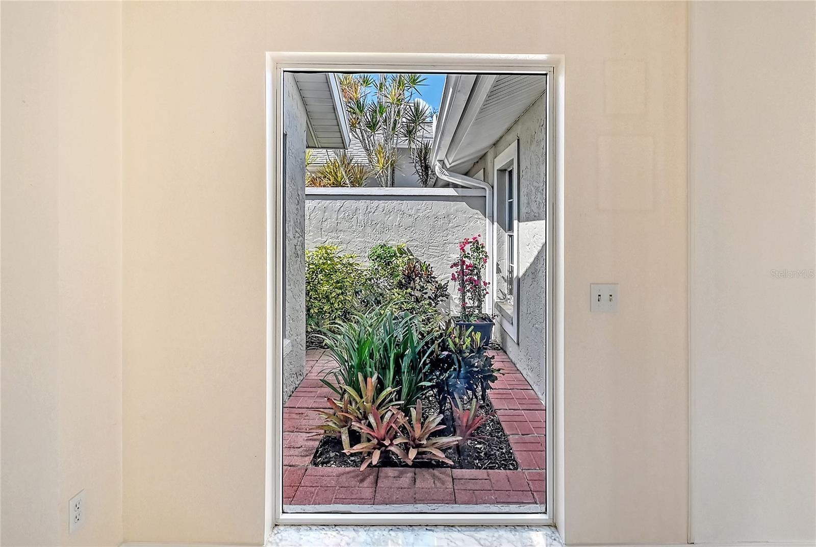 CLUB VILLAS II AT PALM-AIRE - Residential