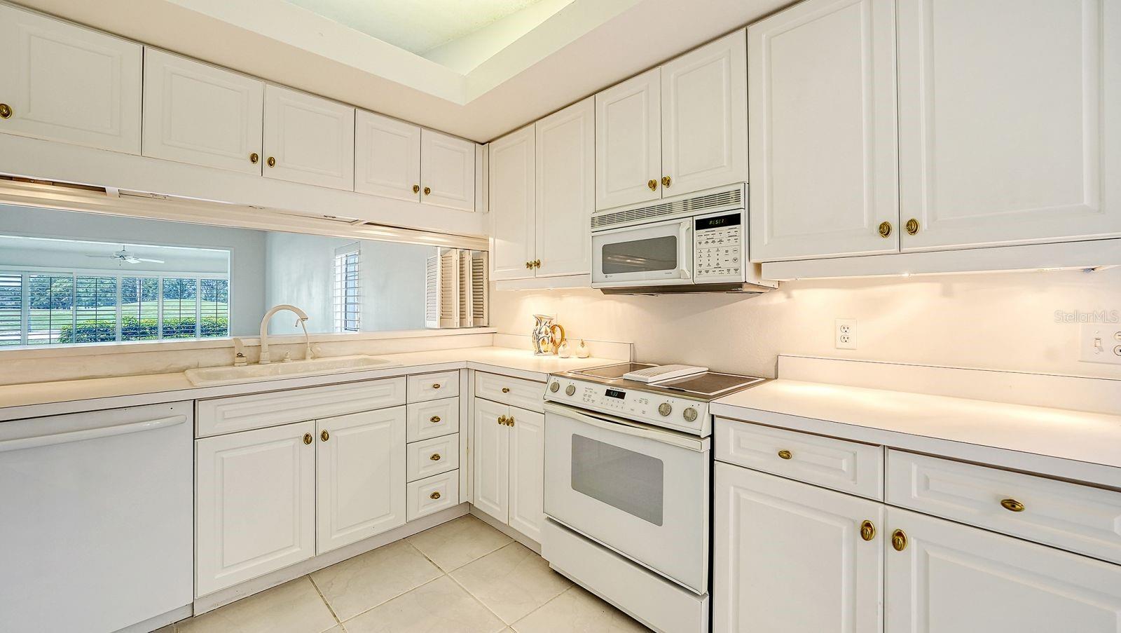 CLUB VILLAS II AT PALM-AIRE - Residential