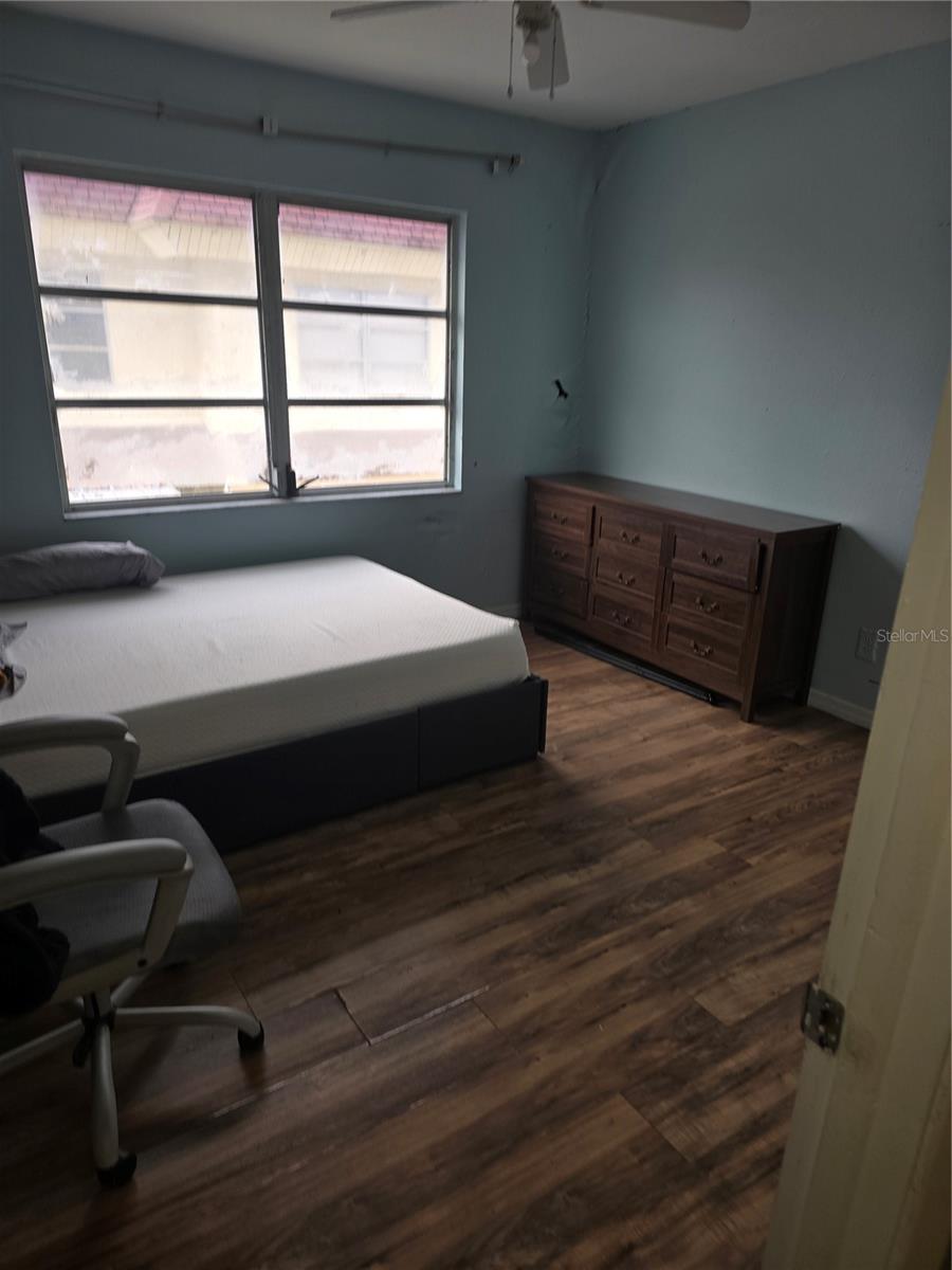 FAIRWAY OAKS - Residential