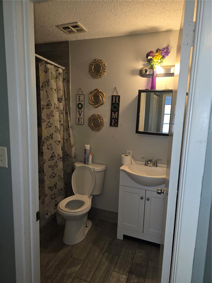 FAIRWAY OAKS - Residential