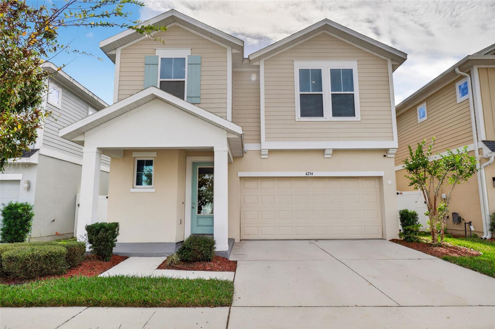 4294 HIBISCUS BLOOM DRIVE