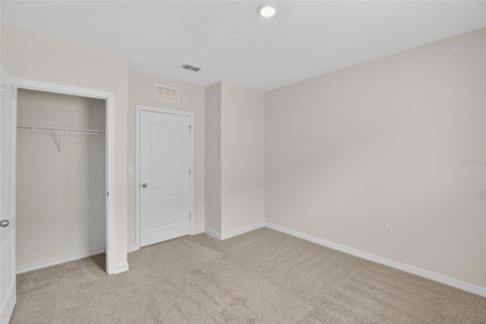 SQUIRES GROVE PH 2 - Residential Lease