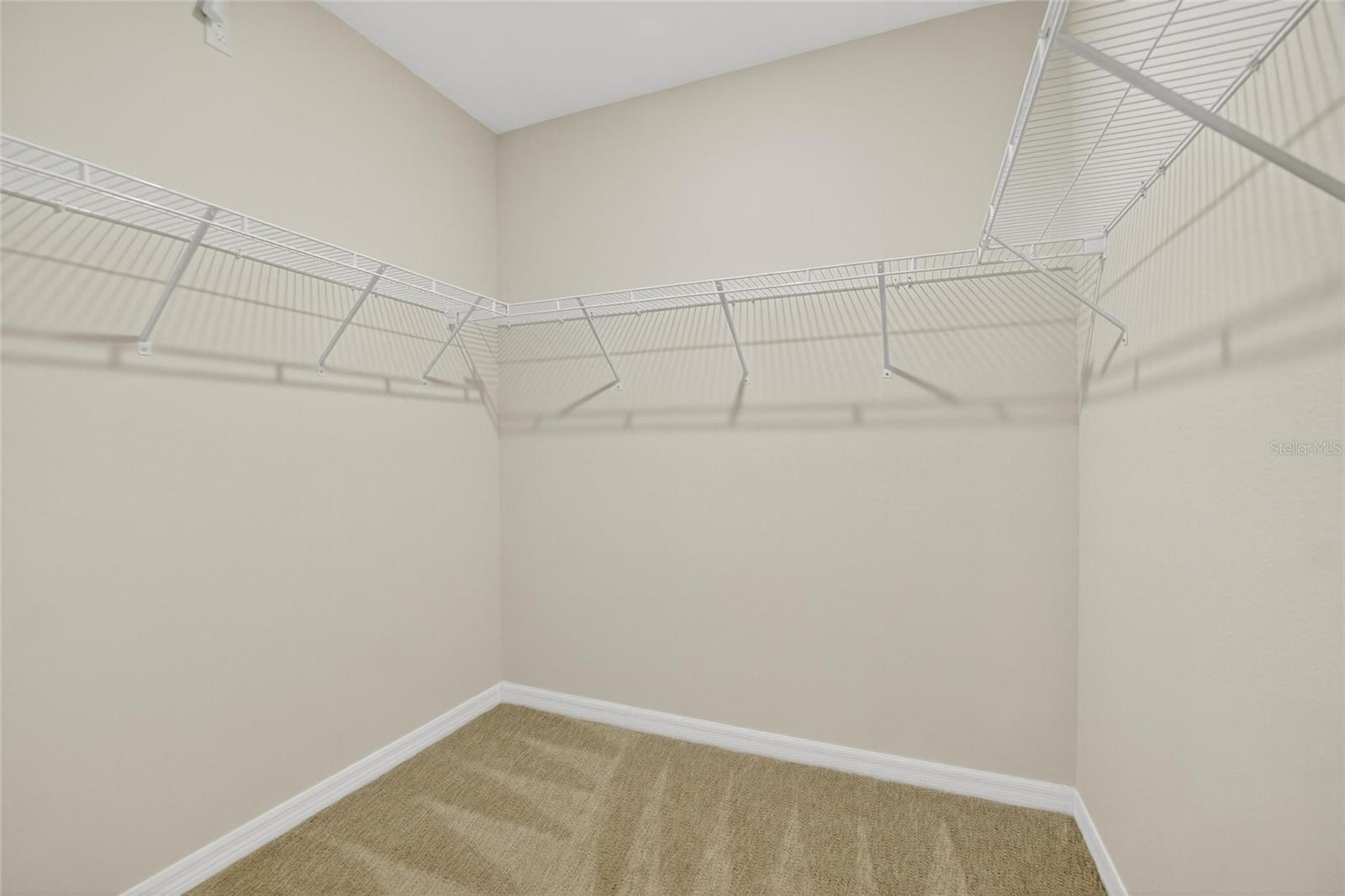 SQUIRES GROVE PH 2 - Residential Lease