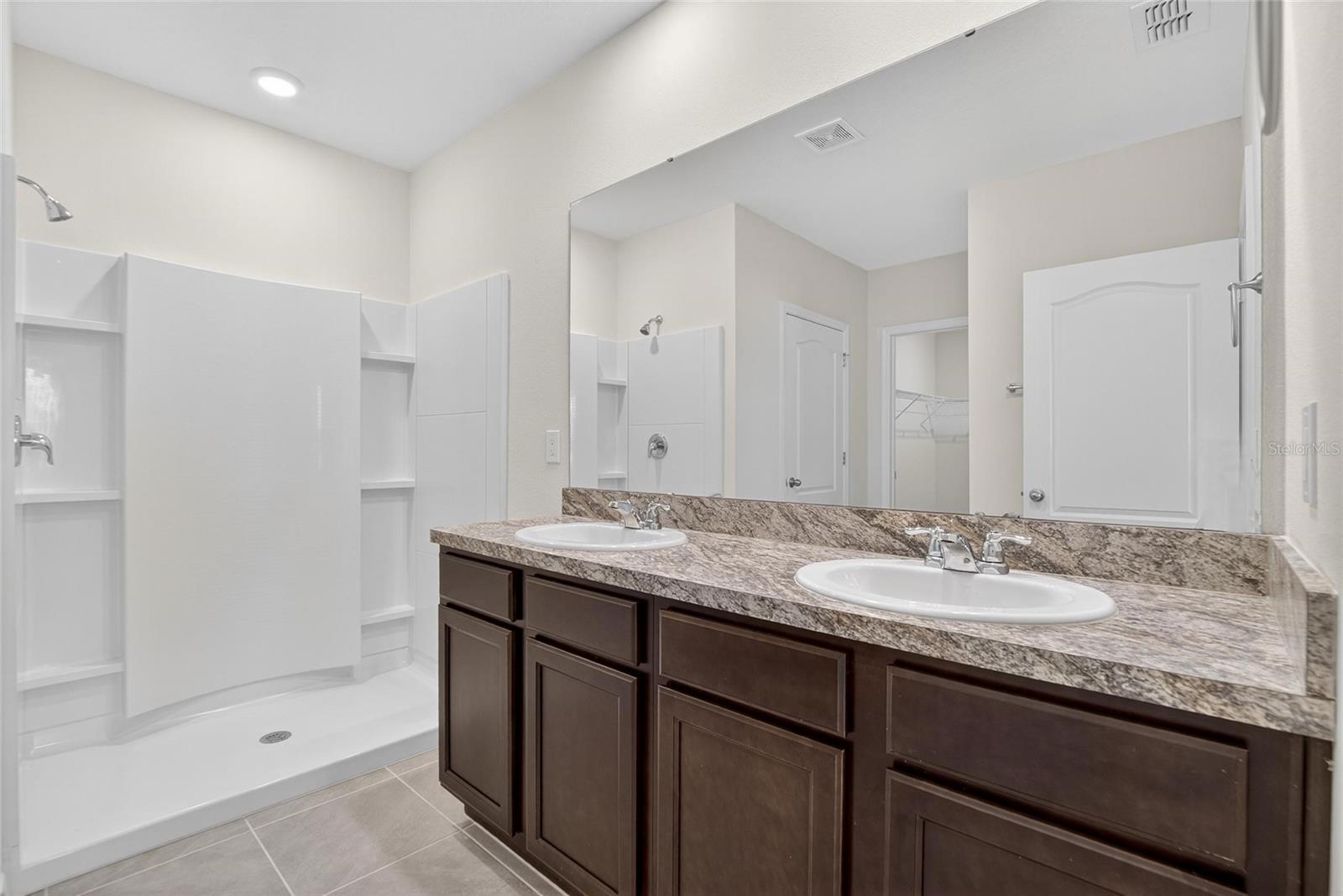 SQUIRES GROVE PH 2 - Residential Lease