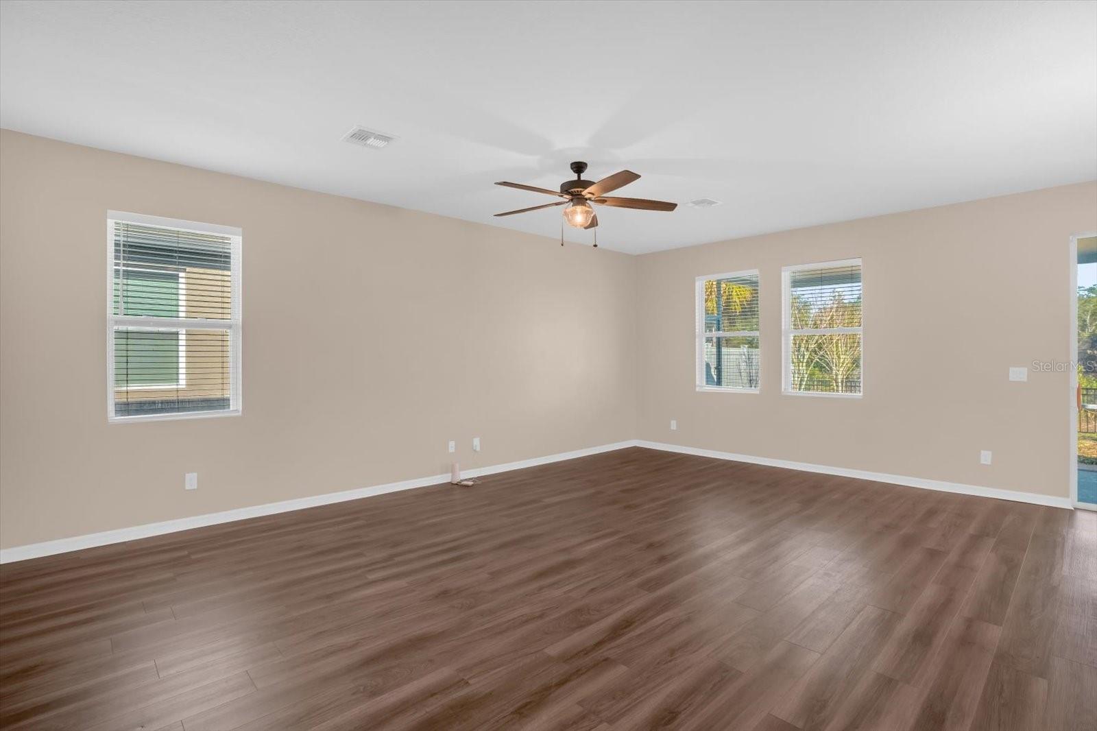 591 STEERVIEW STREET