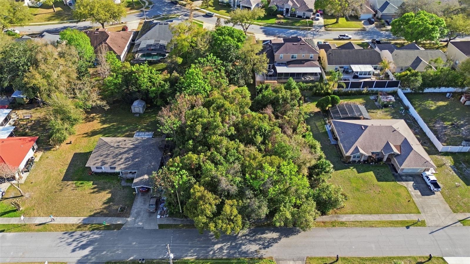 DEBARY DEV BUILDERS - Land