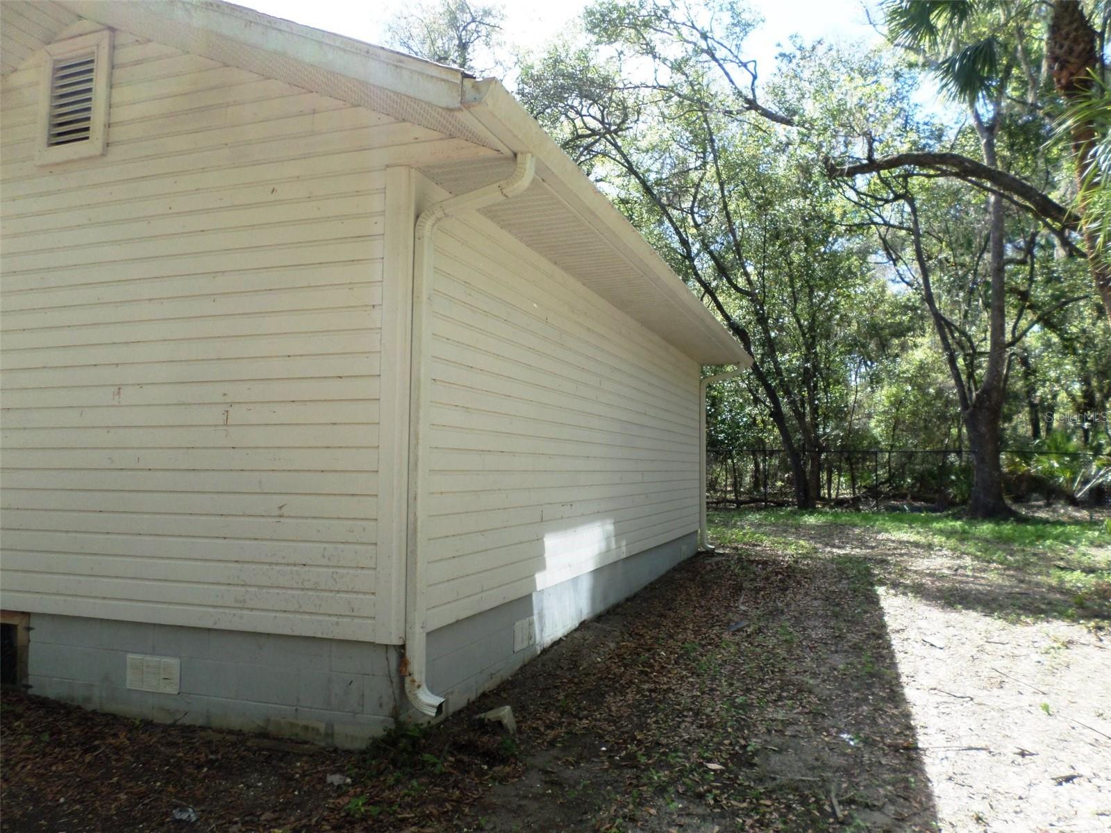 DUNNELLON - Commercial Sale
