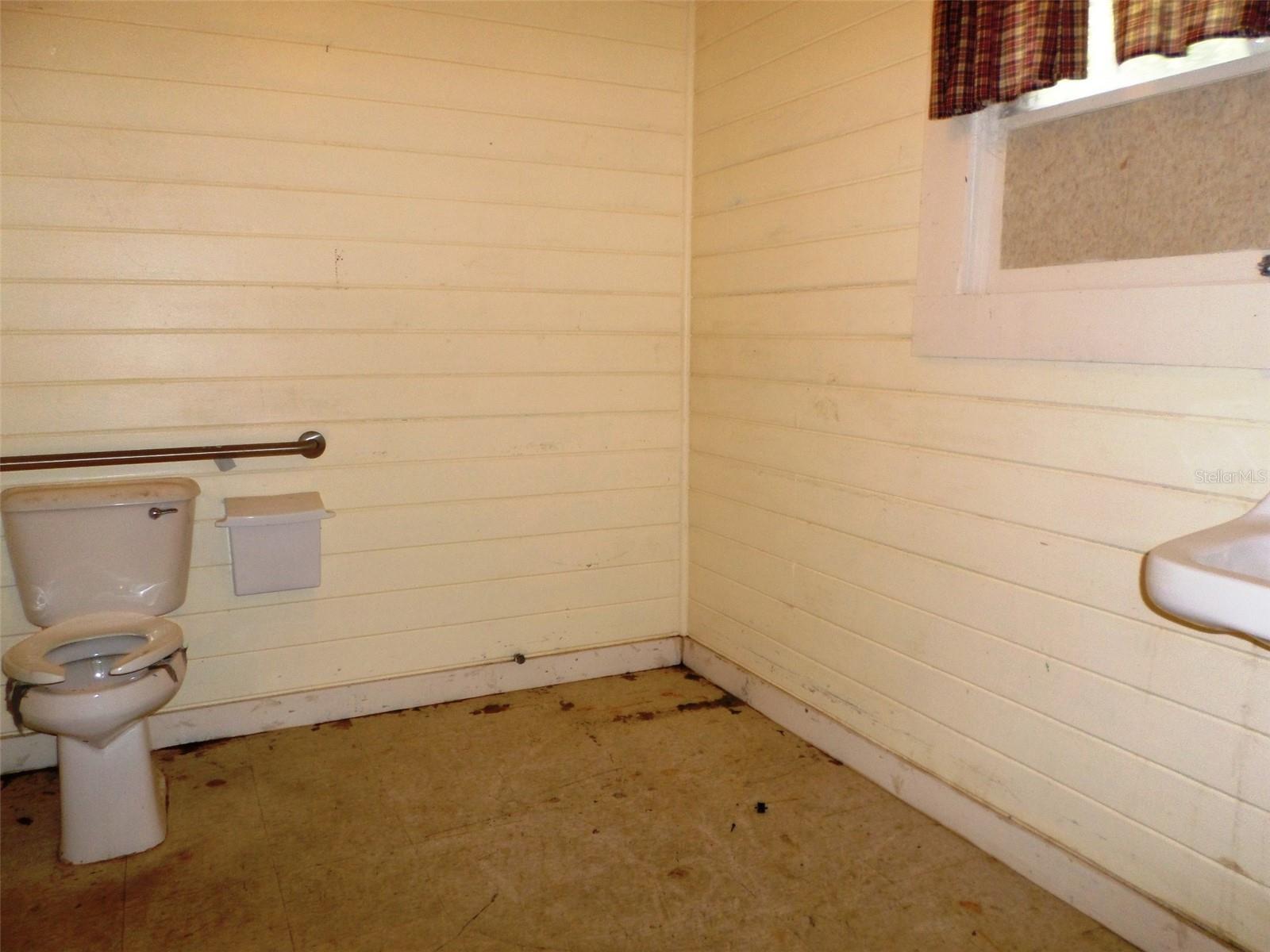 DUNNELLON - Commercial Sale