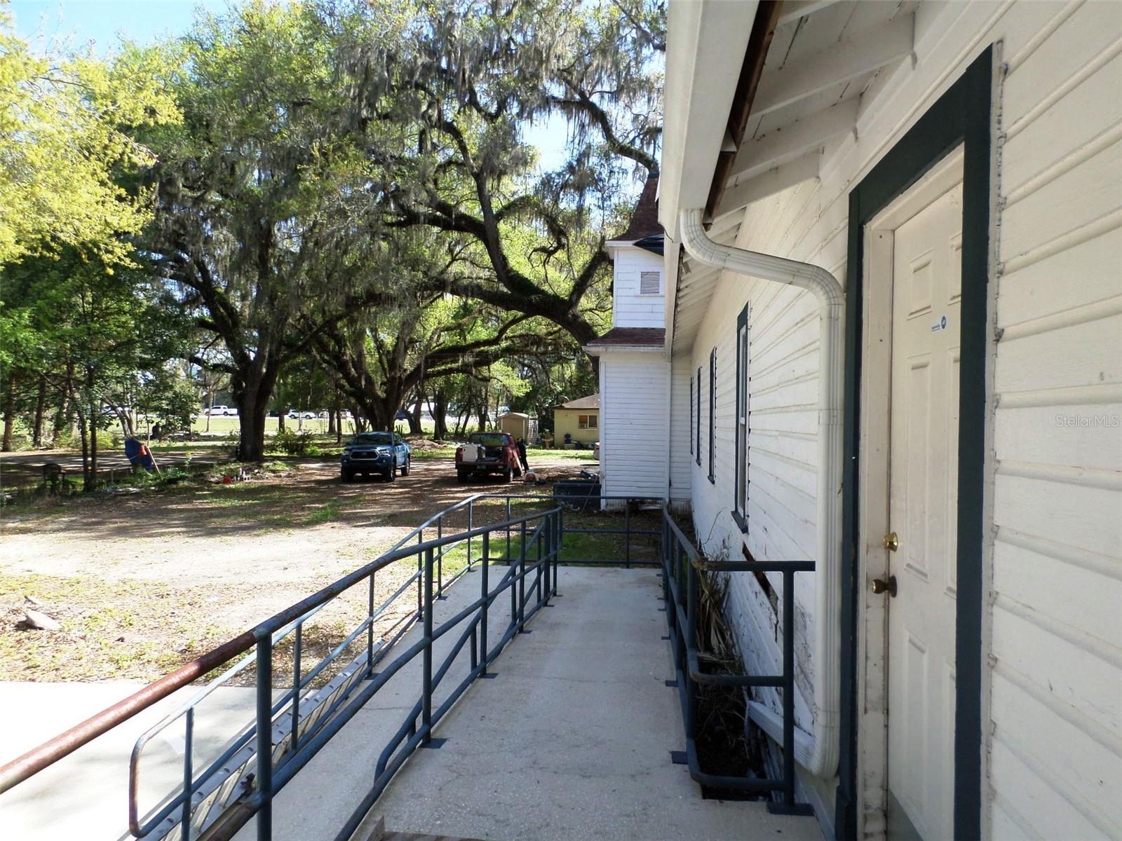 DUNNELLON - Commercial Sale