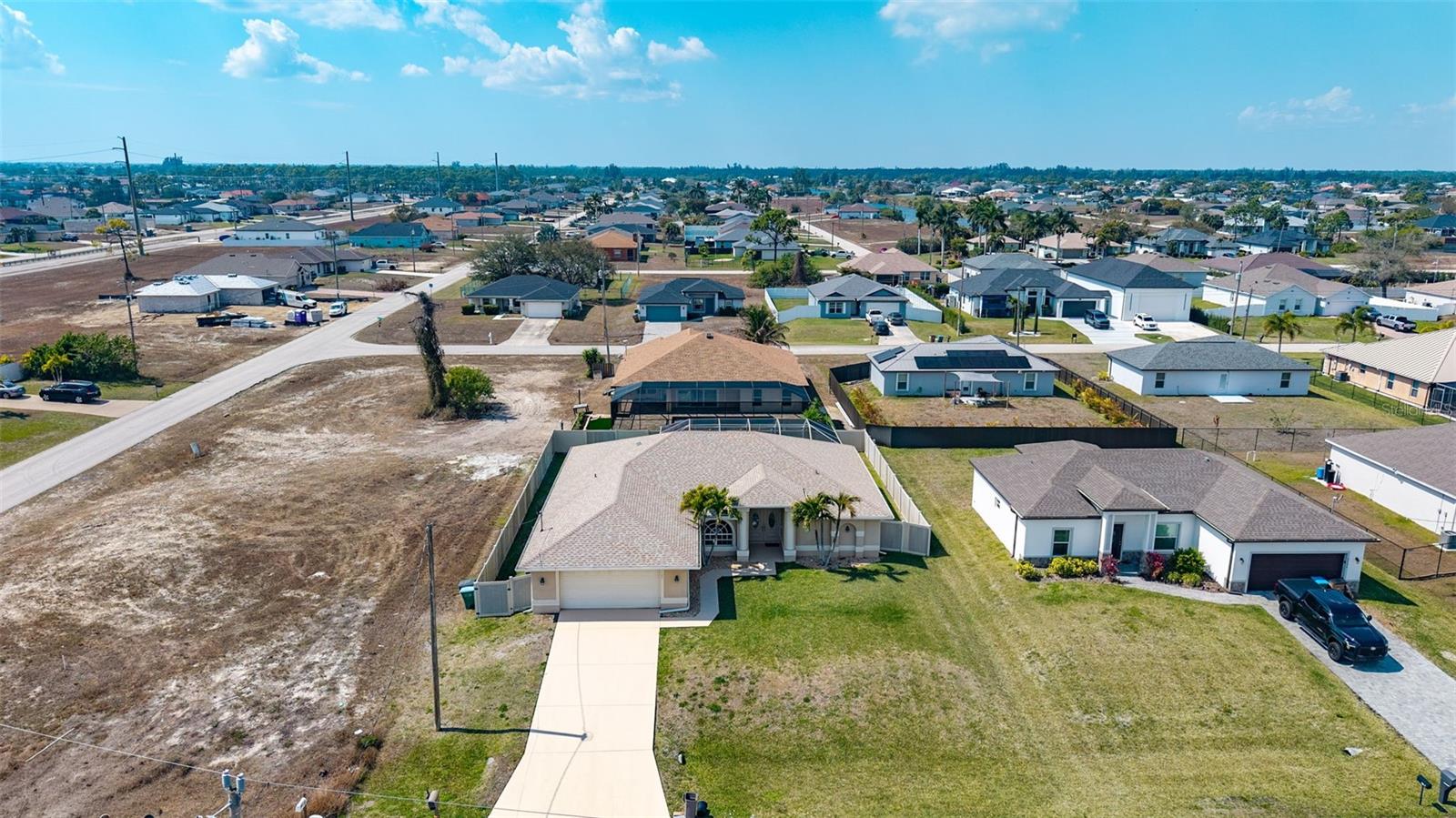 CAPE CORAL - Residential