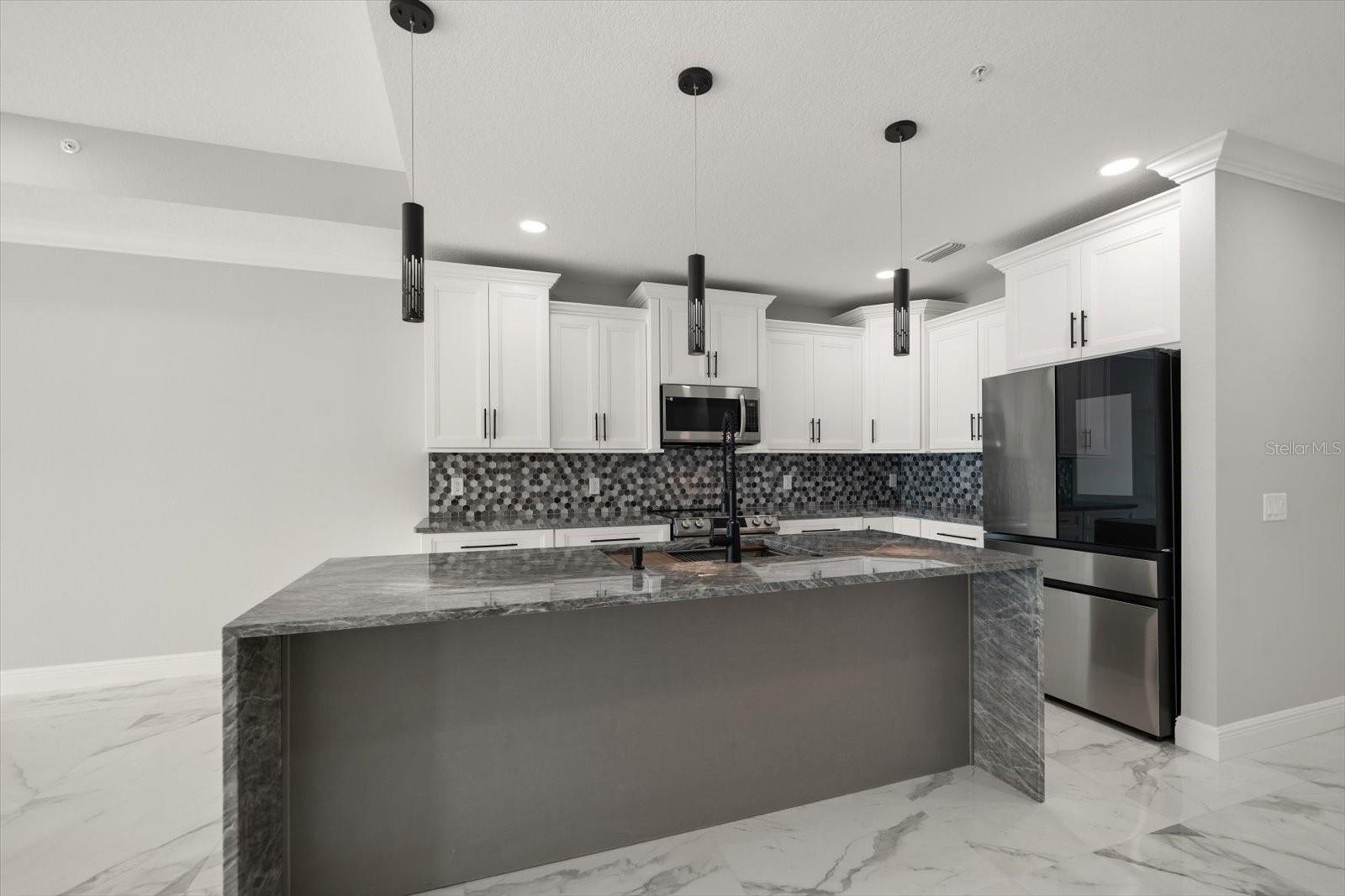 LA BRISA DEL MAR CONDO UNIT 301 - Residential