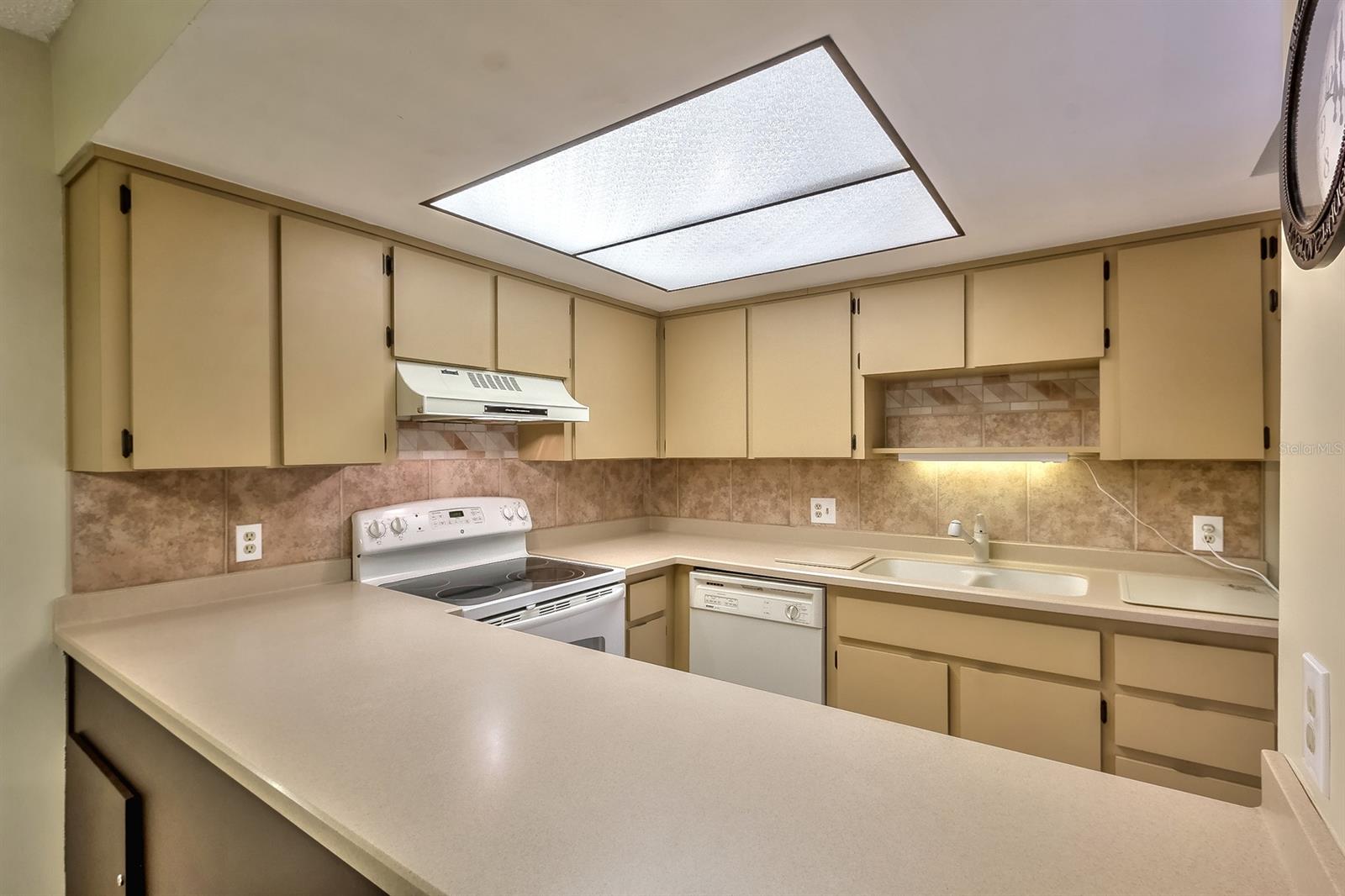 Bahamian Club Units 01-03 Inc - Residential