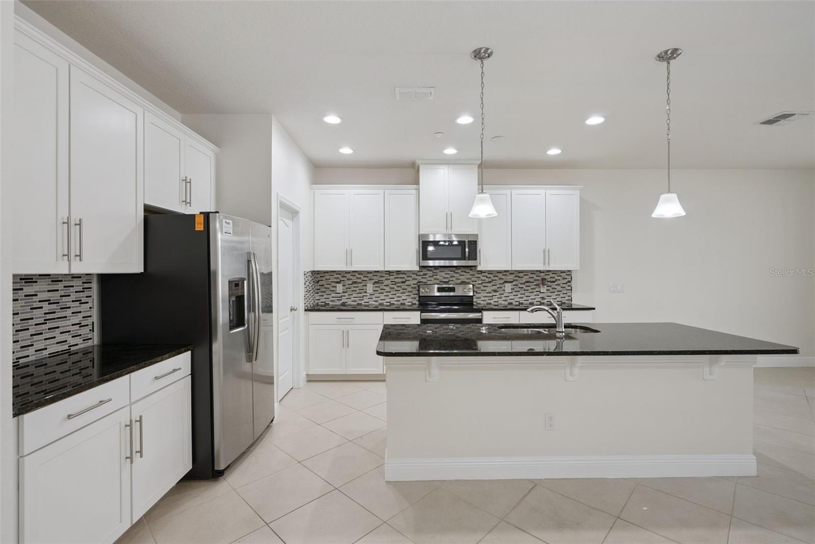 ALOMA TRAILS - Residential