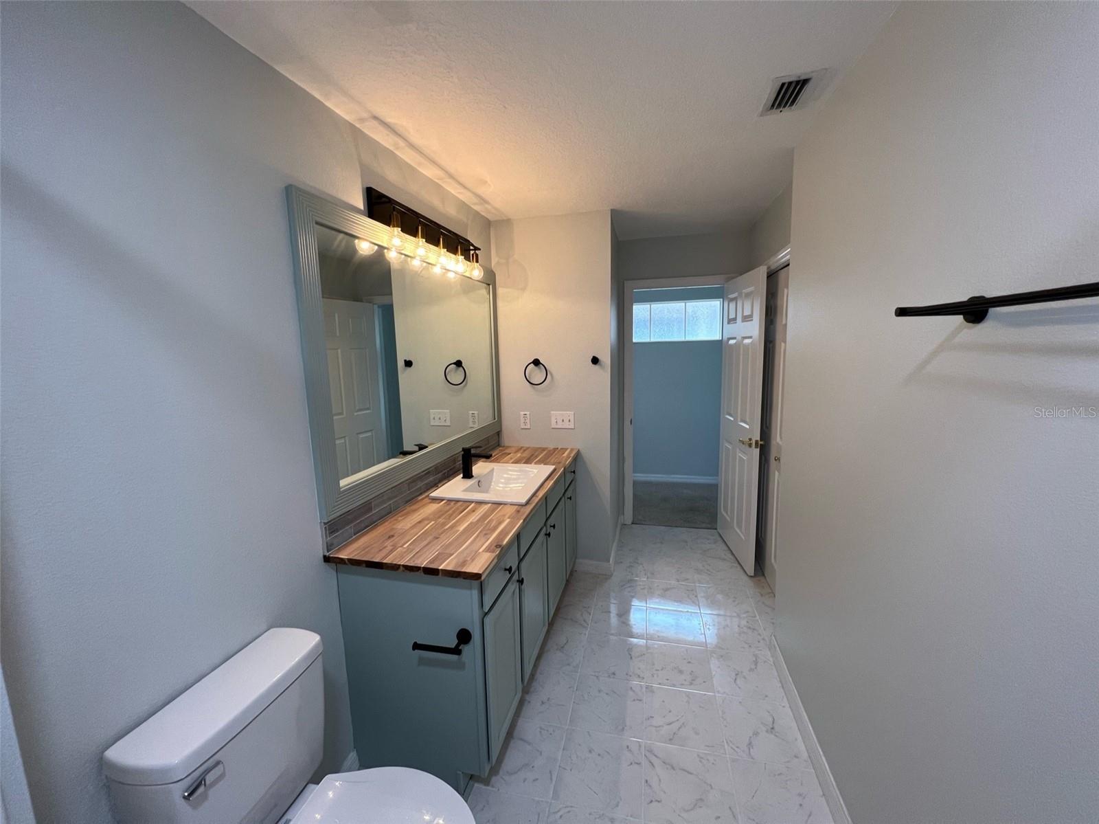 COVERED BRIDGE TWNHMS - Residential Lease