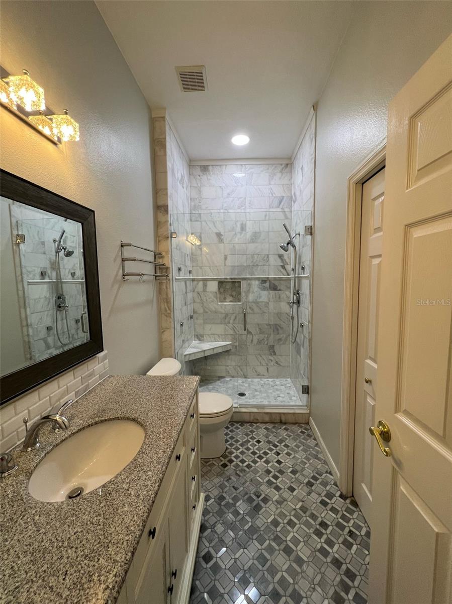 COVERED BRIDGE TWNHMS - Residential Lease