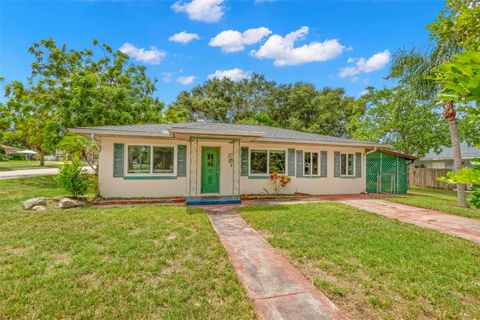 A home in PALM HARBOR