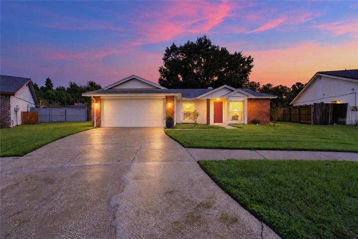 Photo 1 of 61 — 629 STILLVIEW CIRCLE, BRANDON, FL 33510
