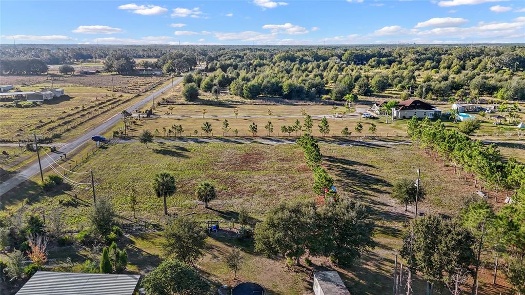 Photo of 18121 Bethlehem Road, Lithia, FL 33547 (MLS # TB8460380)