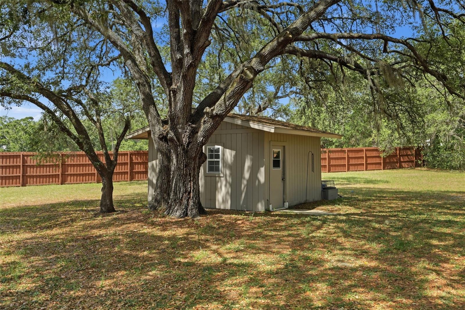 JEAN VAN FARMS - Residential