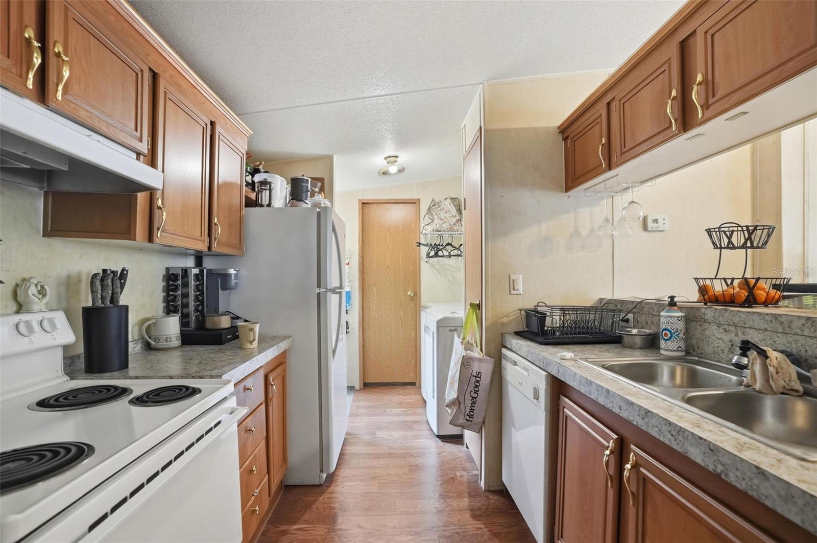 JEAN VAN FARMS - Residential