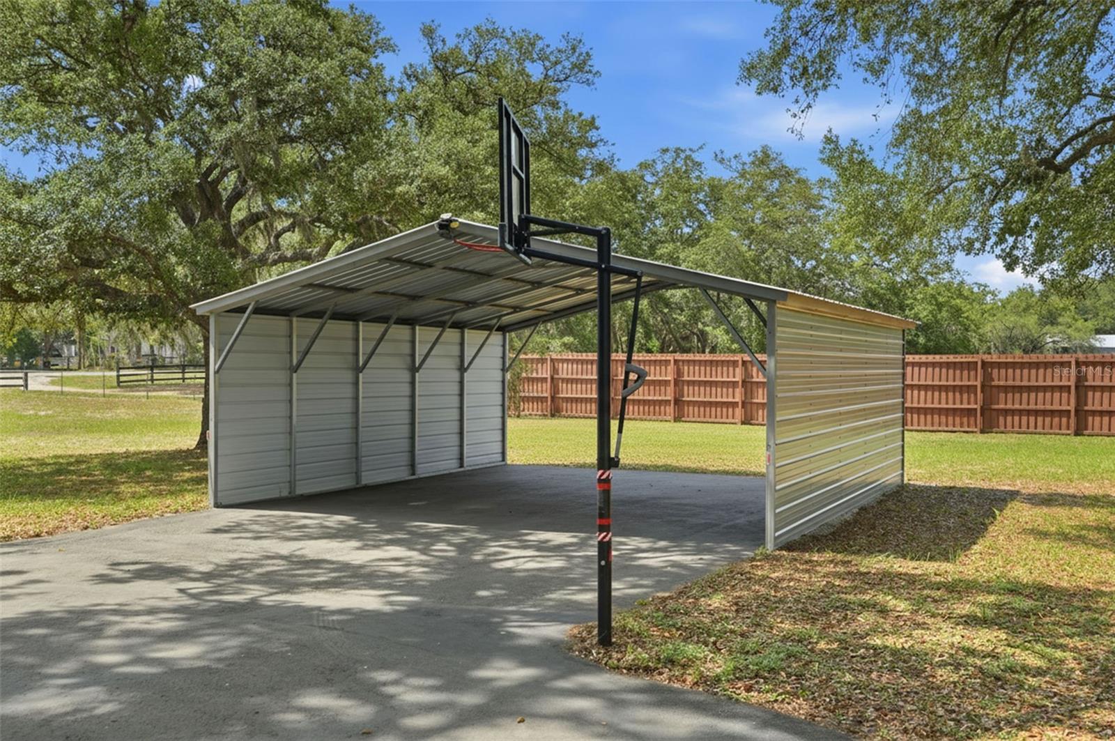 JEAN VAN FARMS - Residential