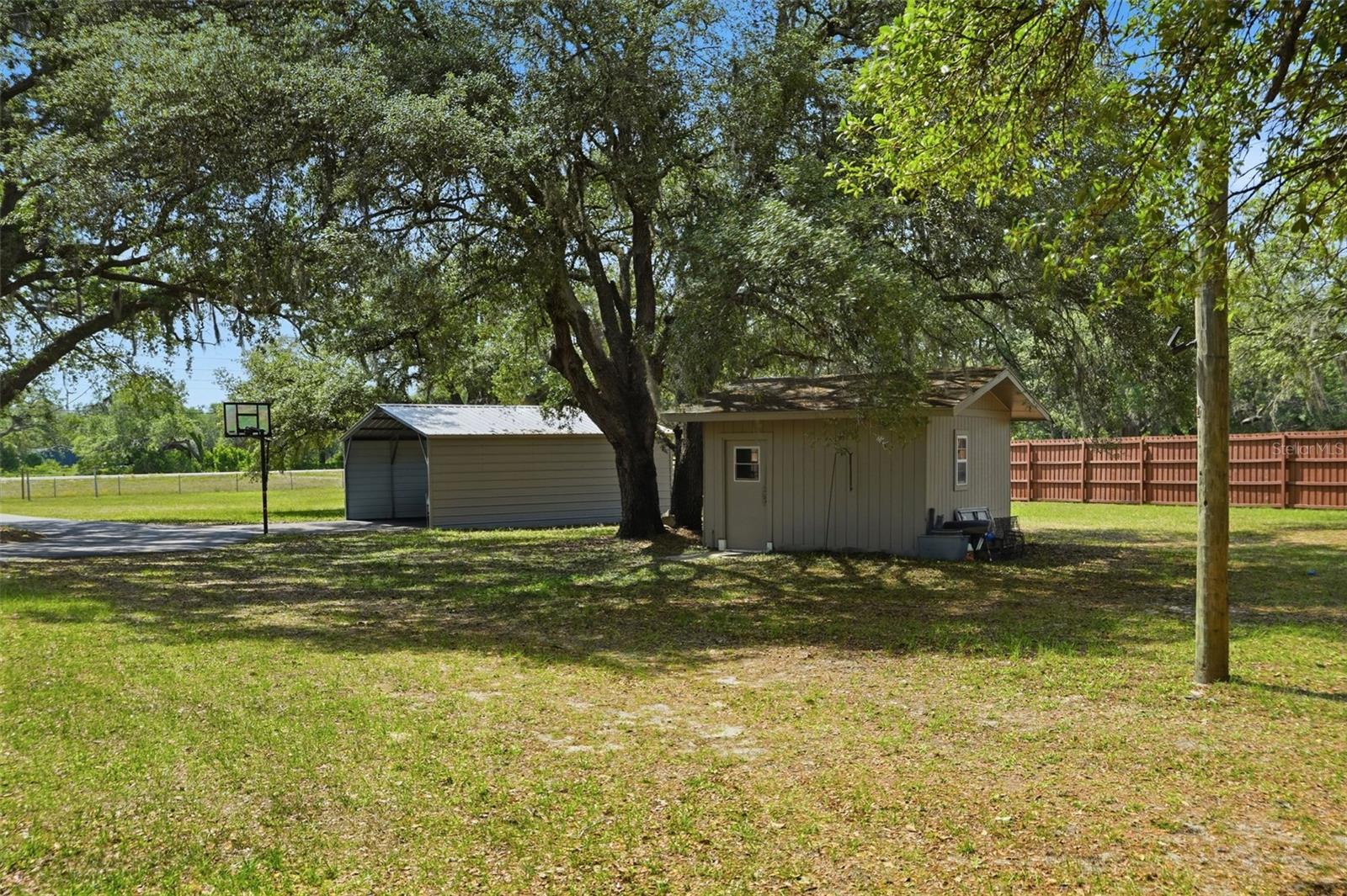 JEAN VAN FARMS - Residential