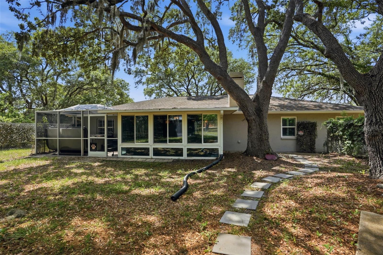 JEAN VAN FARMS - Residential